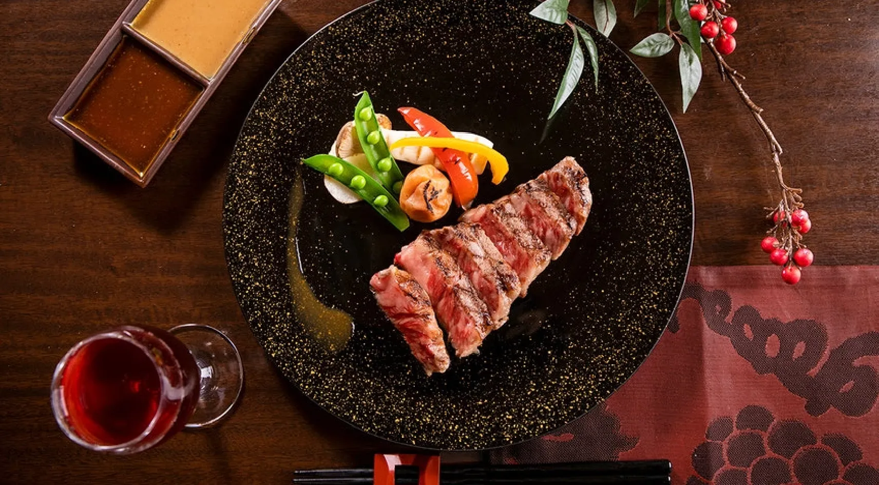 【極上牛プレミアム】お肉派必見！肉汁溢れる極上牛を堪能―10個のまるごとおもてなし―